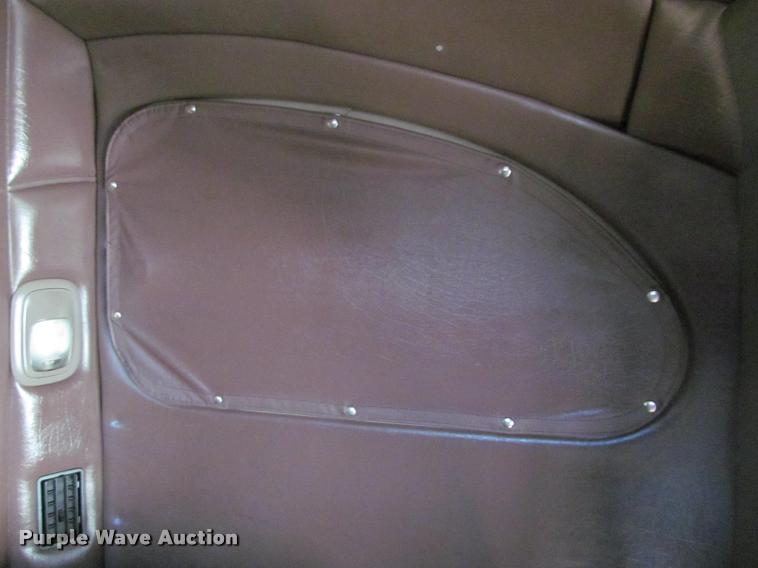 image for item J2611 2007 Peterbilt 387 semi truck