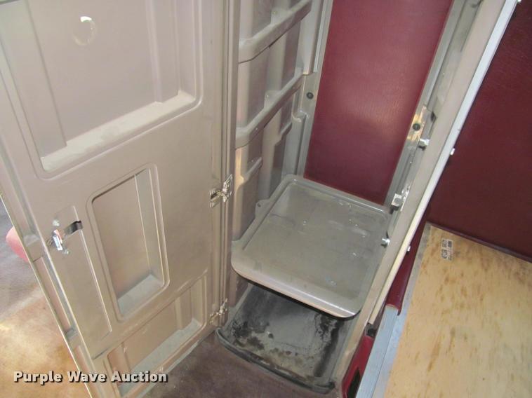 image for item J2611 2007 Peterbilt 387 semi truck