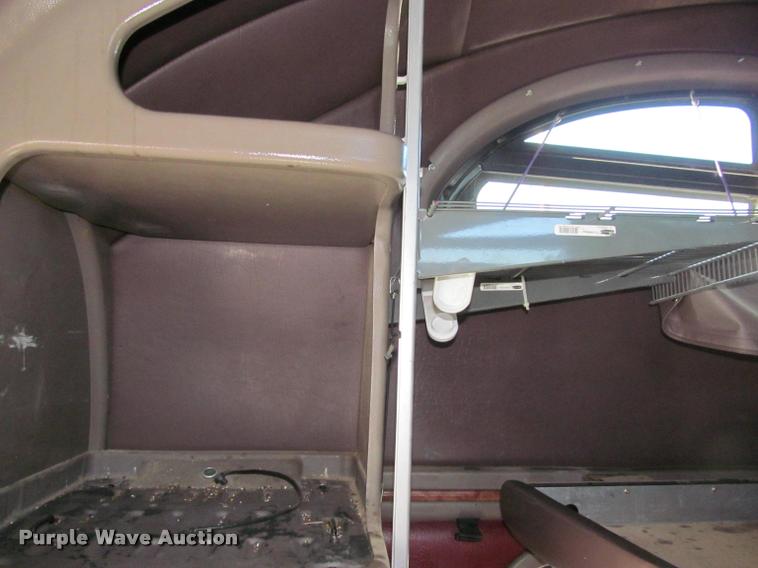 image for item J2611 2007 Peterbilt 387 semi truck