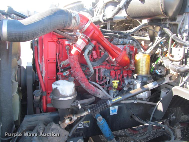 image for item J2611 2007 Peterbilt 387 semi truck