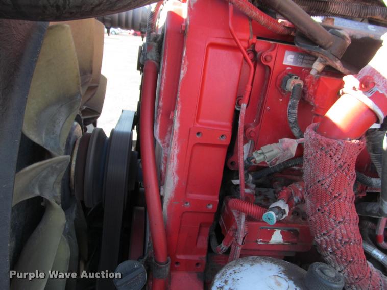 image for item J2611 2007 Peterbilt 387 semi truck