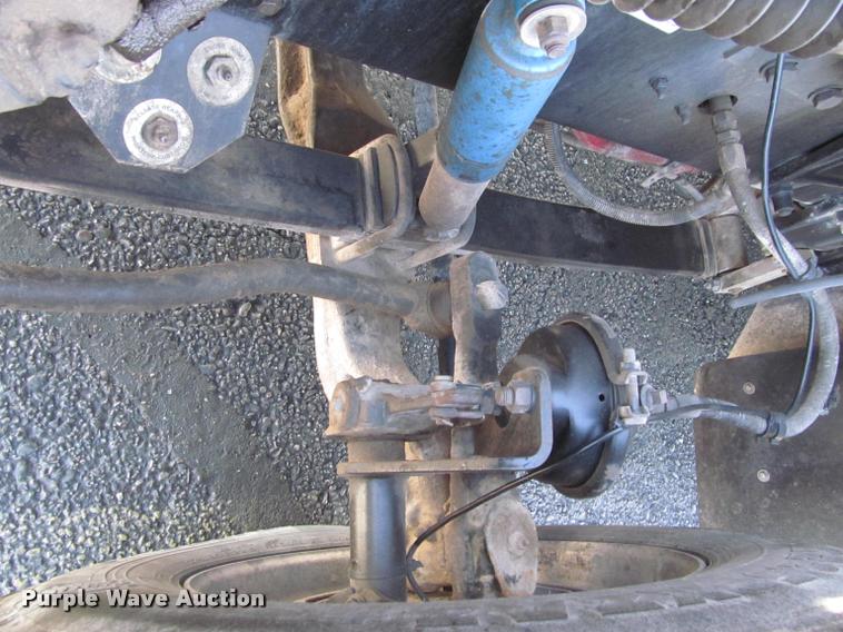 image for item J2611 2007 Peterbilt 387 semi truck