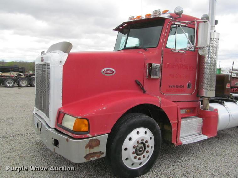 image for item K4948 1988 Peterbilt 377 semi truck