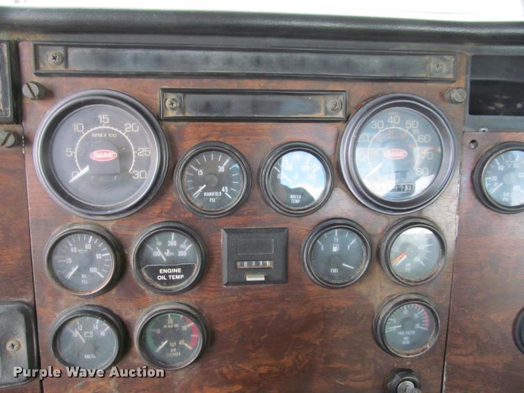 image for item K4948 1988 Peterbilt 377 semi truck