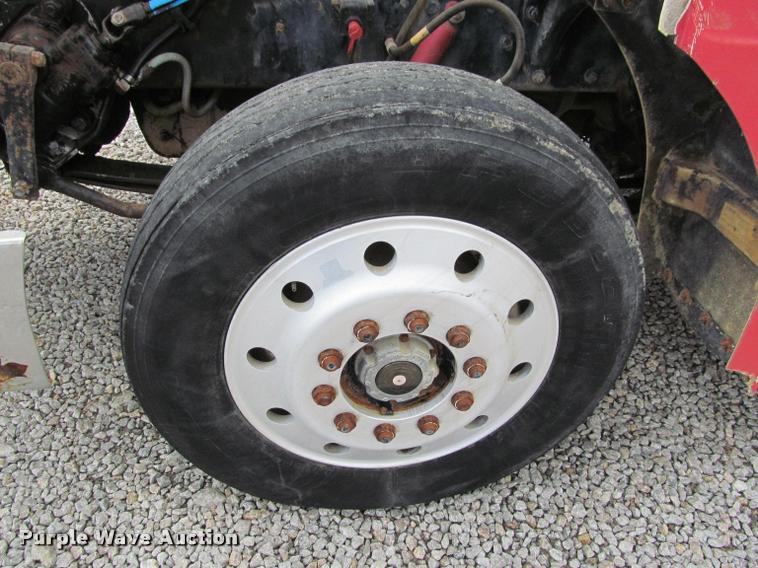 image for item K4948 1988 Peterbilt 377 semi truck