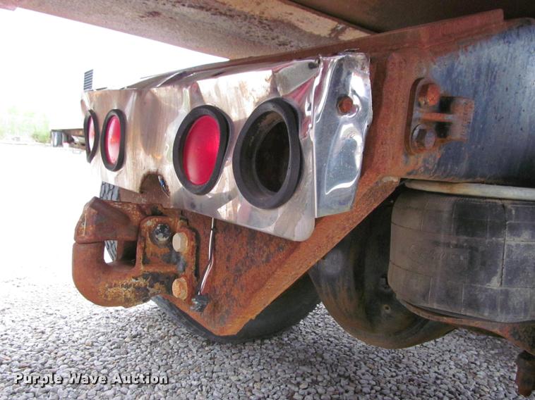 image for item K4948 1988 Peterbilt 377 semi truck