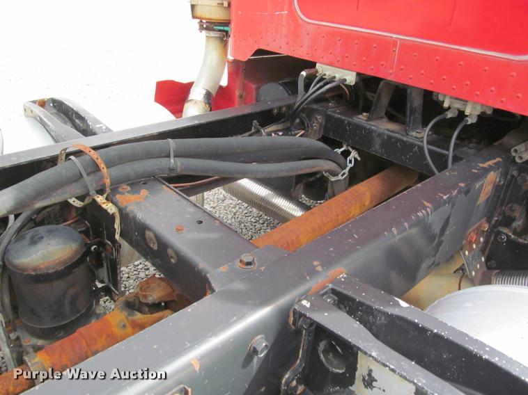 image for item K4948 1988 Peterbilt 377 semi truck