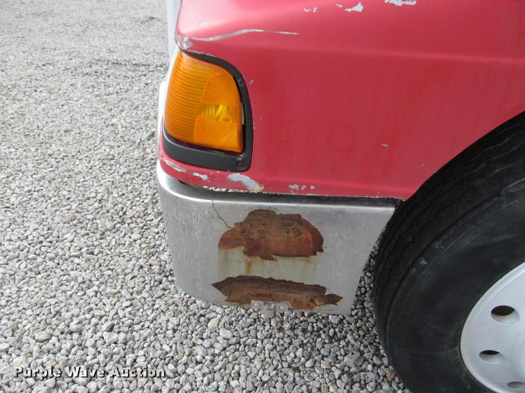 image for item K4948 1988 Peterbilt 377 semi truck