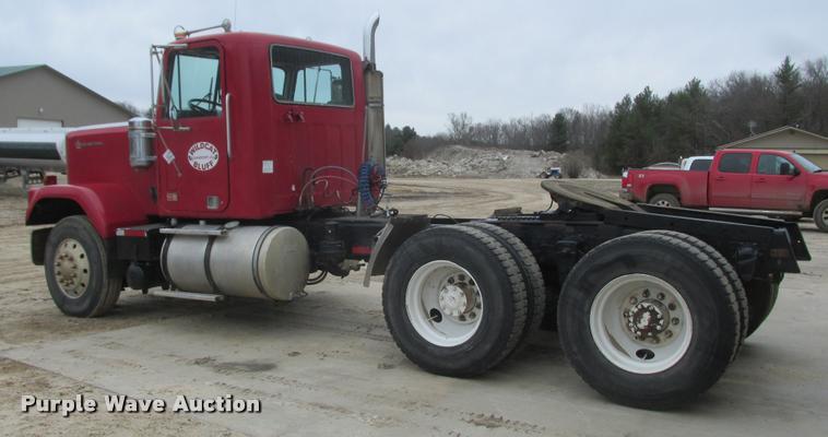 image for item K6155 1983 GMC General semi truck