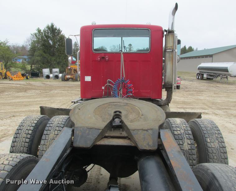 image for item K6155 1983 GMC General semi truck