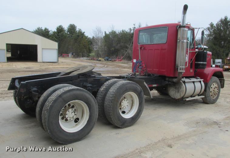 image for item K6155 1983 GMC General semi truck