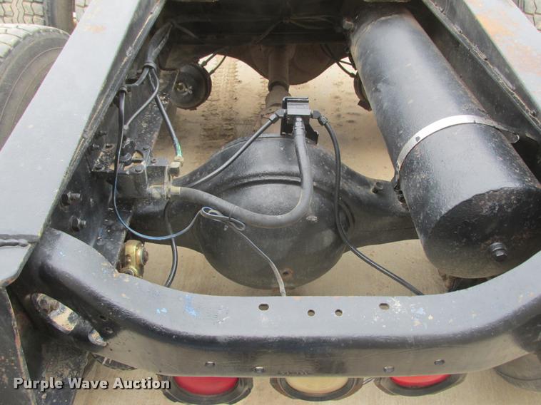 image for item K6155 1983 GMC General semi truck