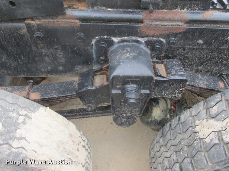 image for item K6155 1983 GMC General semi truck