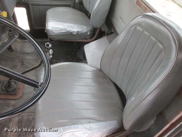 image for item K6155 1983 GMC General semi truck