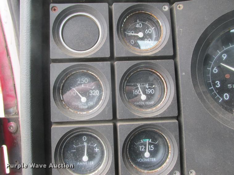 image for item K6155 1983 GMC General semi truck