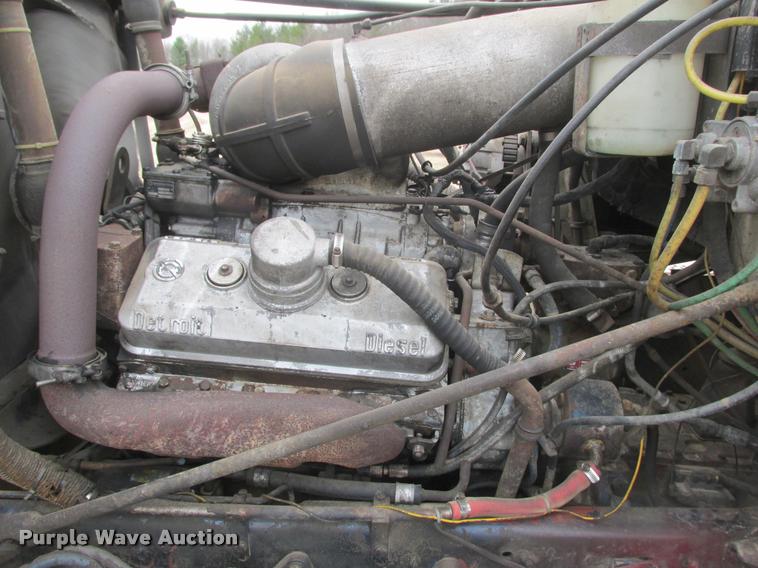 image for item K6155 1983 GMC General semi truck