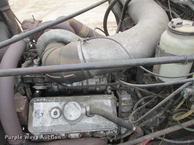 image for item K6155 1983 GMC General semi truck