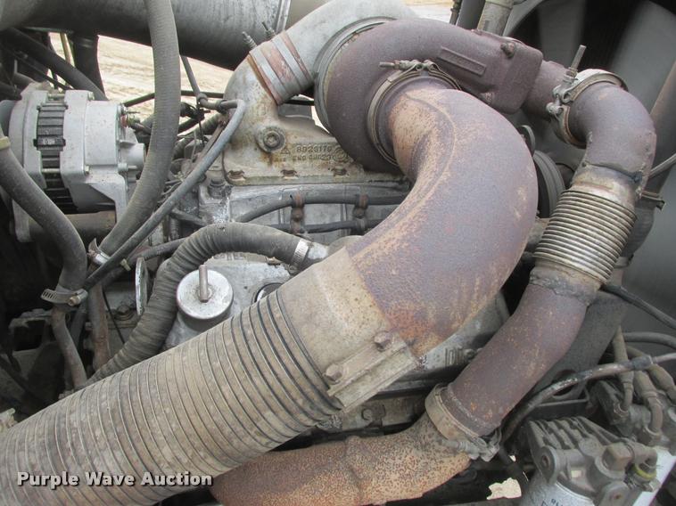 image for item K6155 1983 GMC General semi truck