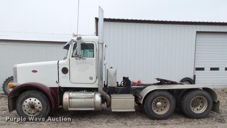 image for item L1537 1996 Peterbilt 378 semi truck