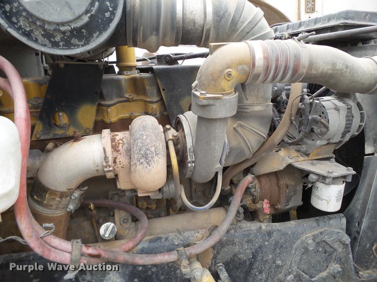 image for item L1537 1996 Peterbilt 378 semi truck