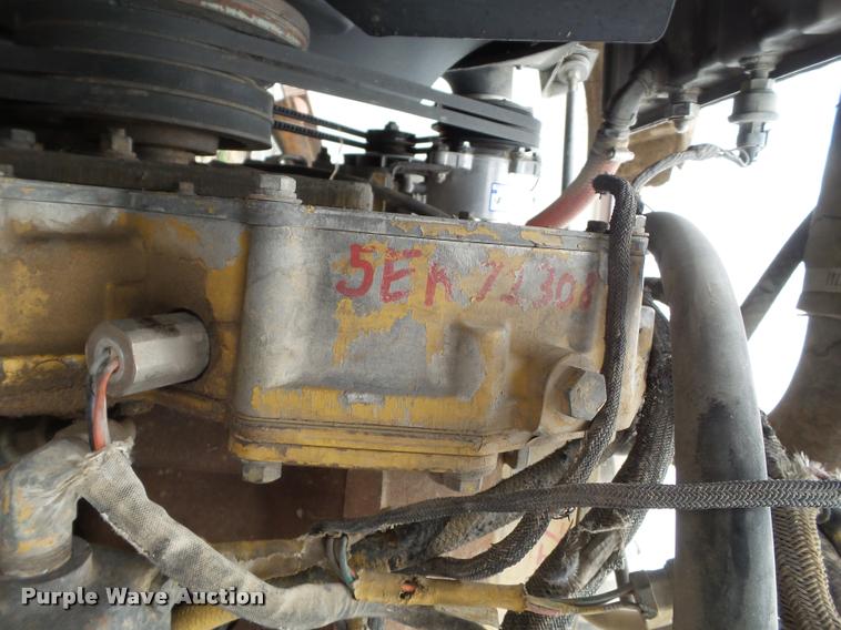 image for item L1537 1996 Peterbilt 378 semi truck