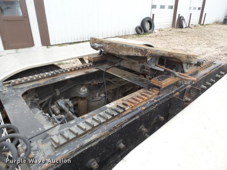 image for item L1537 1996 Peterbilt 378 semi truck