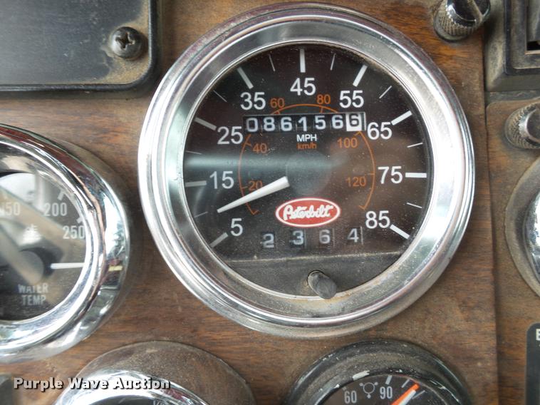 image for item L1537 1996 Peterbilt 378 semi truck