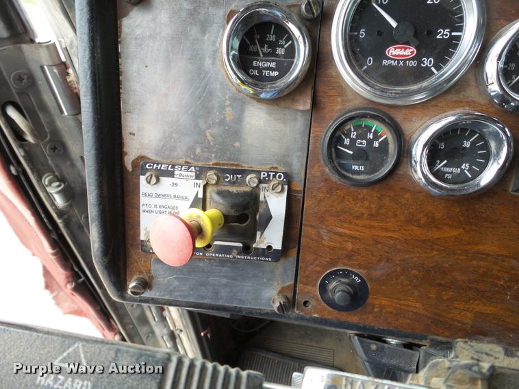 image for item L1537 1996 Peterbilt 378 semi truck