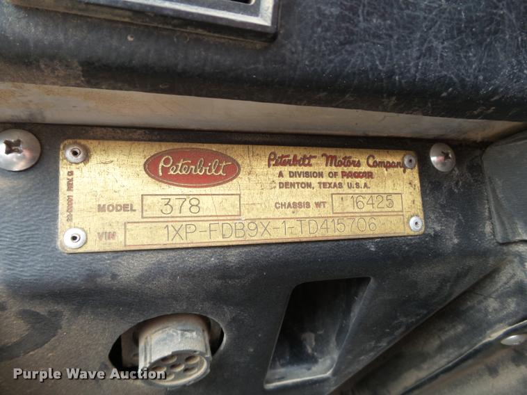 image for item L1537 1996 Peterbilt 378 semi truck