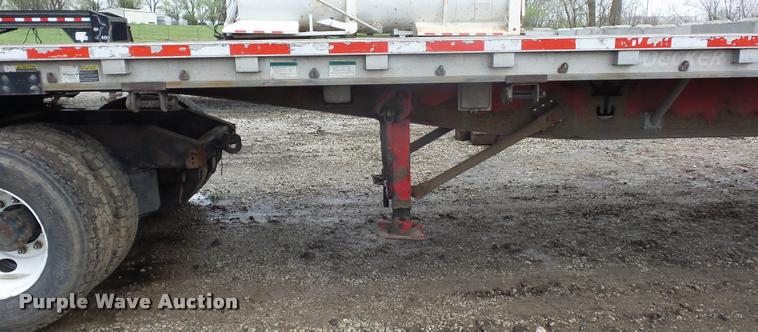 image for item L4663 2003 Wilson CF900 flatbed trailer