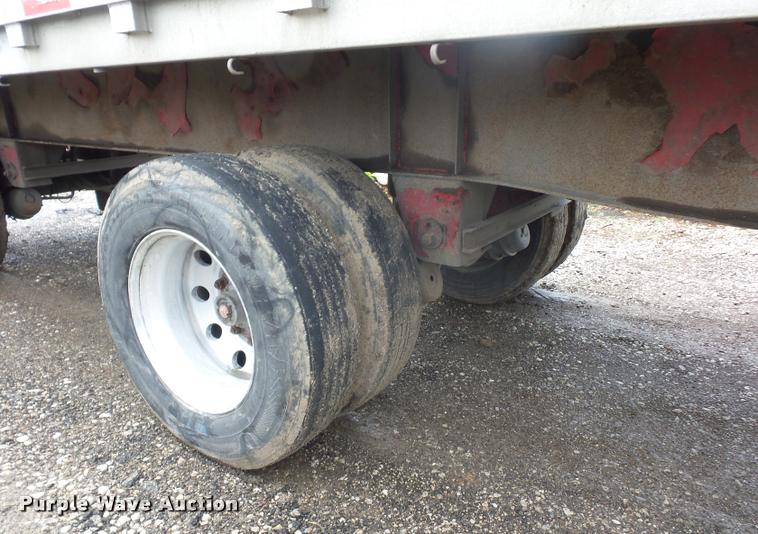image for item L4663 2003 Wilson CF900 flatbed trailer