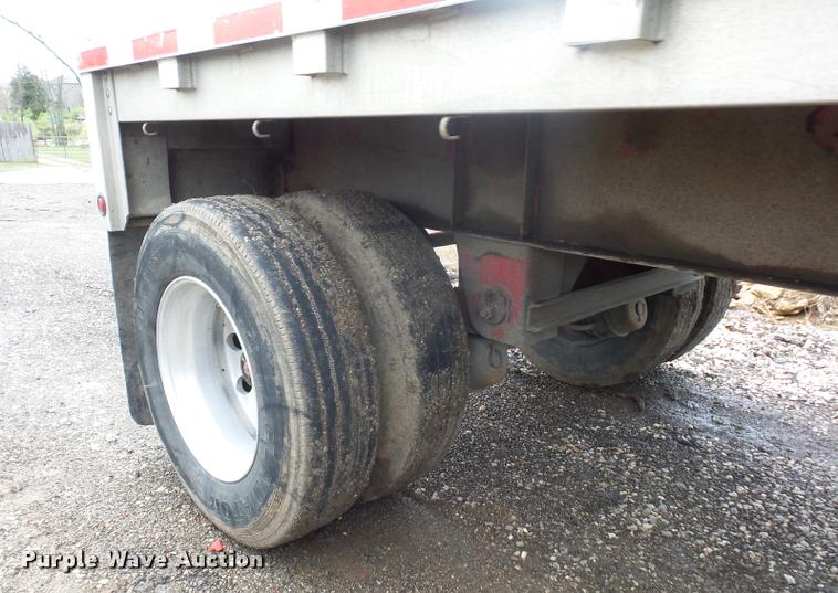 image for item L4663 2003 Wilson CF900 flatbed trailer