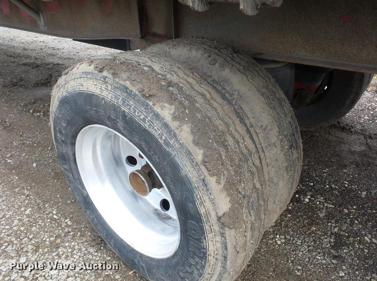 image for item L4663 2003 Wilson CF900 flatbed trailer