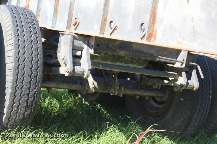 image for item L4906 2005 shop built pipe trailer
