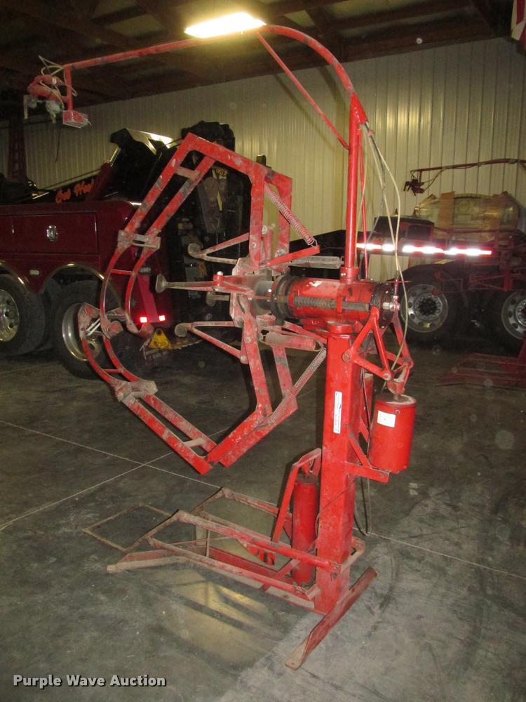 image for item AU9546 Branick EF tire spreader