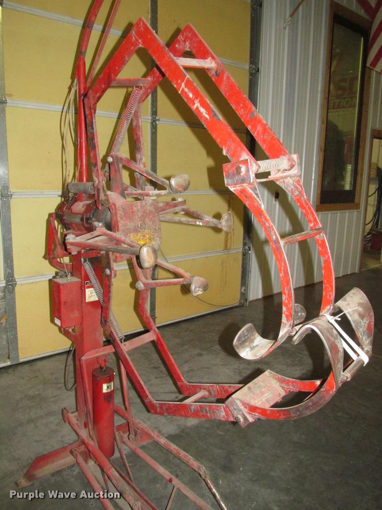 image for item AU9546 Branick EF tire spreader