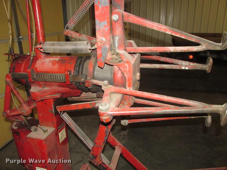 image for item AU9546 Branick EF tire spreader