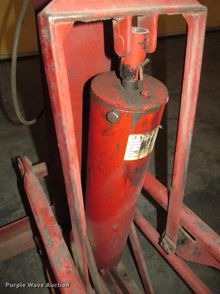 image for item AU9546 Branick EF tire spreader