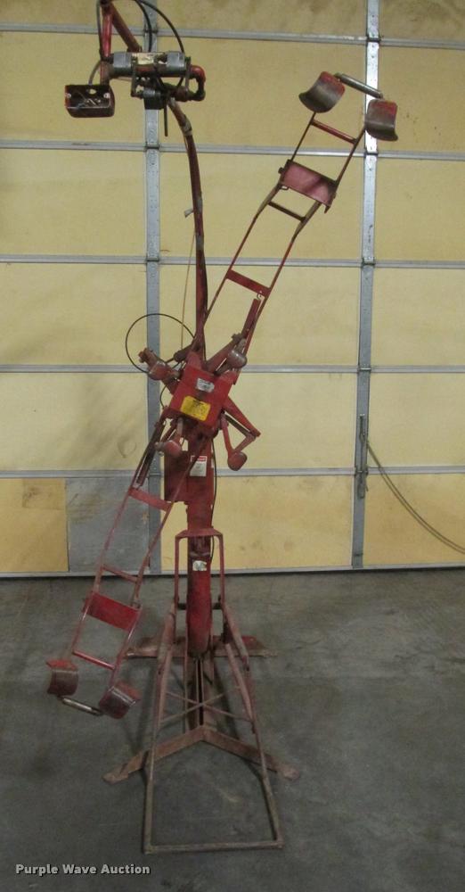 image for item AU9547 Branick EF tire spreader