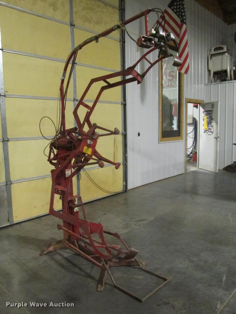 image for item AU9547 Branick EF tire spreader