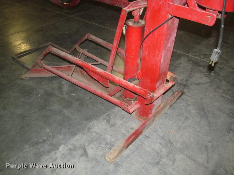 image for item AU9547 Branick EF tire spreader