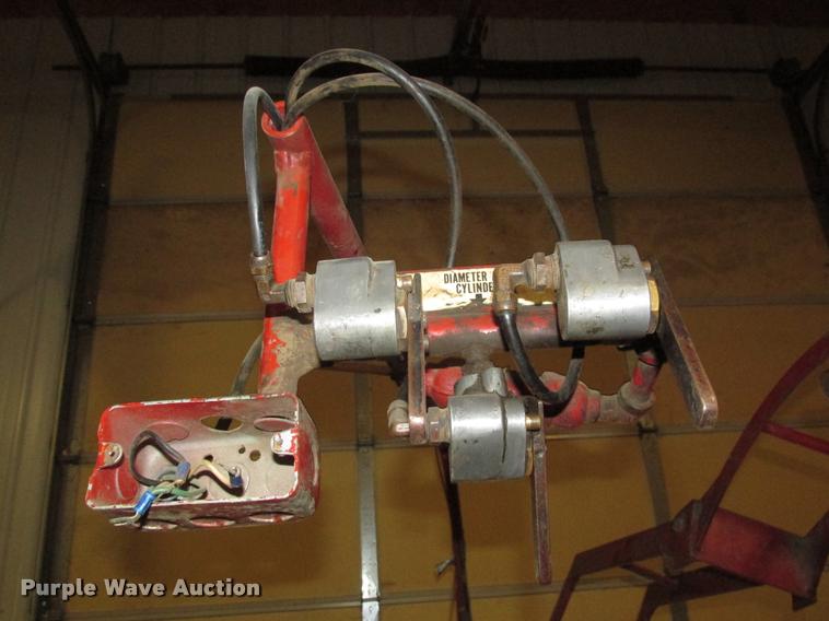 image for item AU9547 Branick EF tire spreader