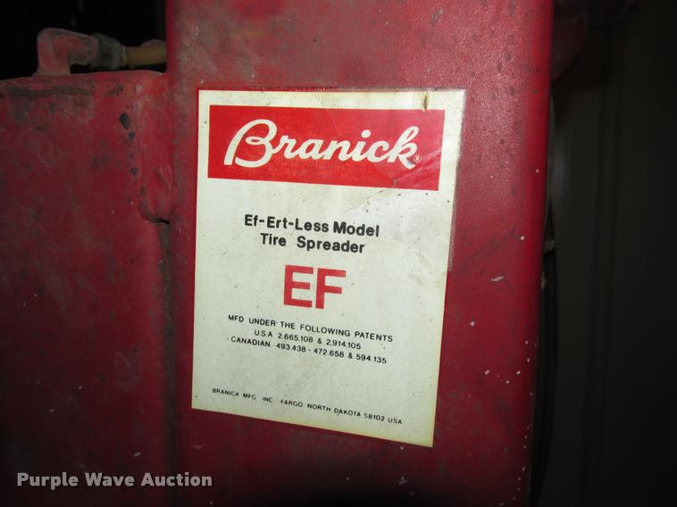 image for item AU9547 Branick EF tire spreader