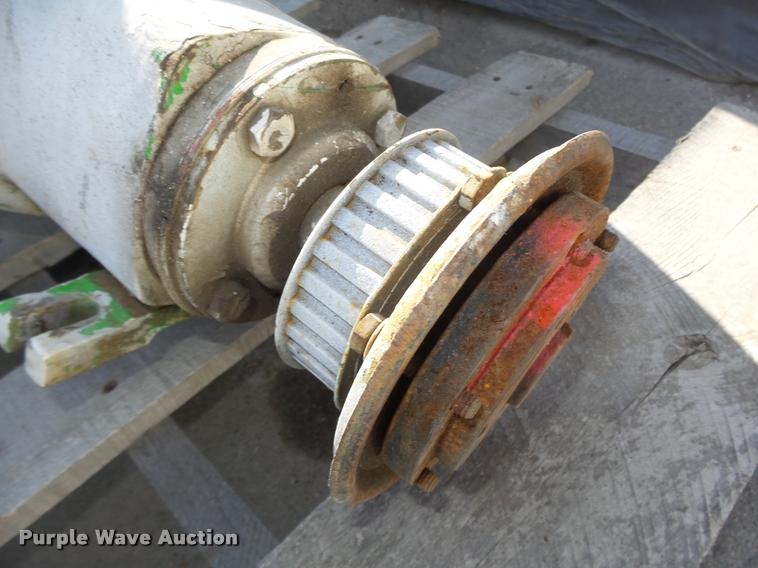 image for item AU9577 Belt driven water pump