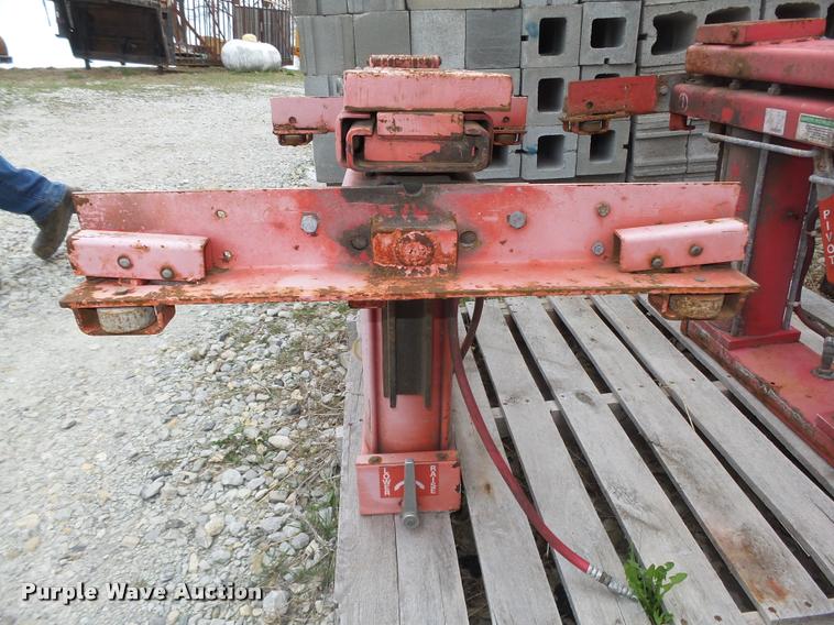 image for item AU9584 (2) Hunter rolling bridge jacks