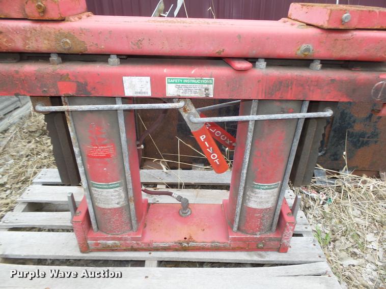 image for item AU9584 (2) Hunter rolling bridge jacks