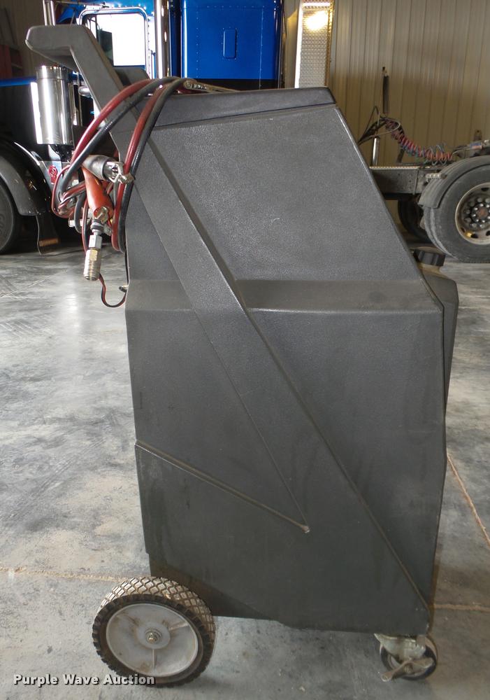 image for item AU9585 Snap-on EEFS305A Fuel Kare pressure vacuum tester