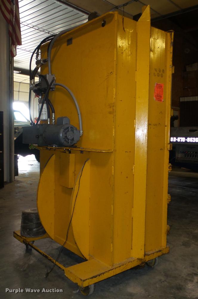 image for item AU9590 Vertech M-42 cardboard baler