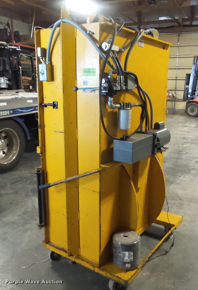 image for item AU9590 Vertech M-42 cardboard baler