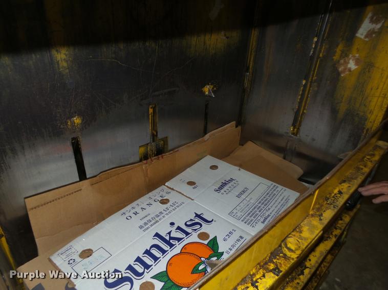 image for item AU9591 Vertec 2242 EA1 cardboard baler